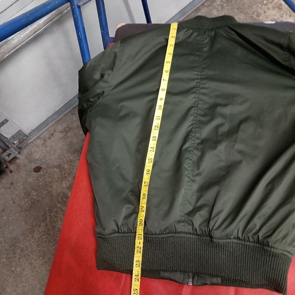 American Eagle Outfitters Green Bomber Jacket with Ribbed Collars - Picture 5 of 9